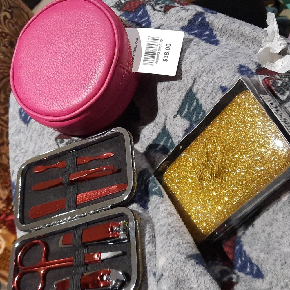 🎁 NIB AUTHENTIC LORD & TAYLOR BUNDLE NAIL CARE KIT CHANGE PURSE Keepsake Bag